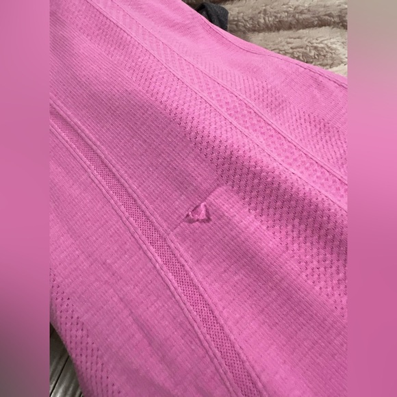 Size 4 lululemon swiftly tech long sleeve - Picture 6 of 6